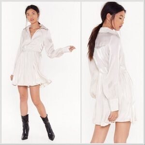 NASTY Gal Champagne Such A Shirt Satin Long Sleeve Pleated Mini Dress Size 2